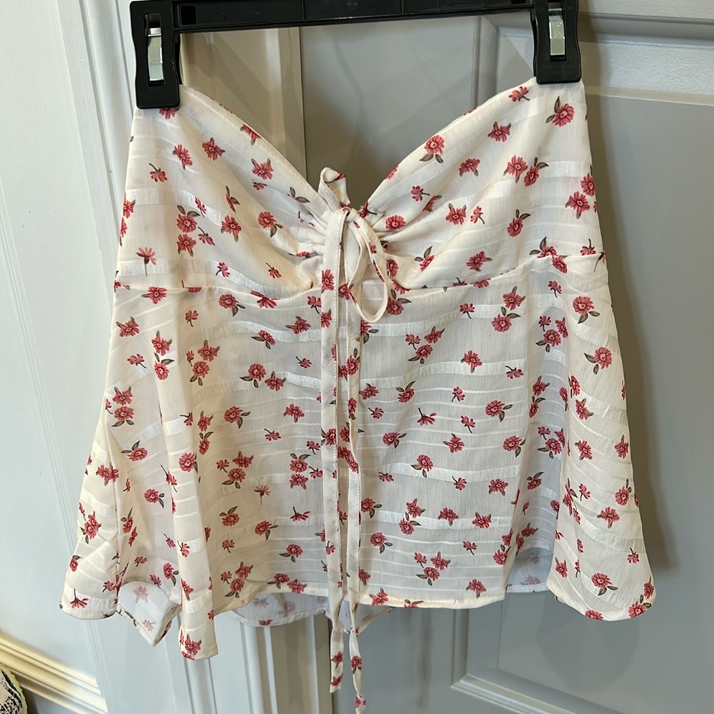 Amazon Strapless floral flowy top